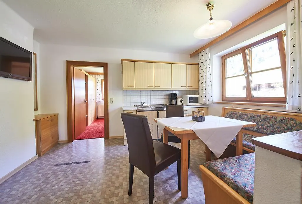 Landhaus Felix Holiday home Saalbach-Hinterglemm Austria