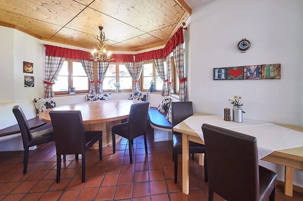 Landhaus Felix Holiday home Saalbach-Hinterglemm